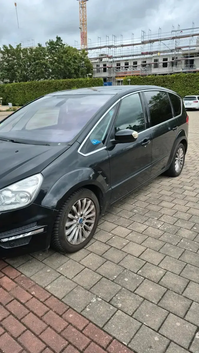Gebraucht Ford S-MAX S 163 PS (119 kW) 2026 Schwarz Van / Kleinbus
