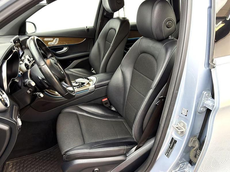 Gebraucht Mercedes GLC250 211 PS (155 kW) 2017 Silber SUV