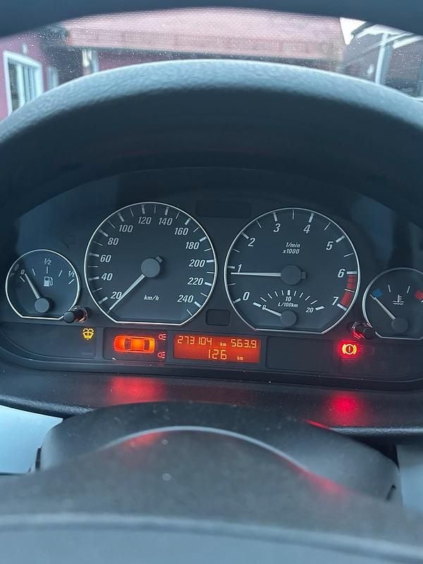 Gebraucht BMW 320 150 PS (110 kW) 2000 Silber Coupé