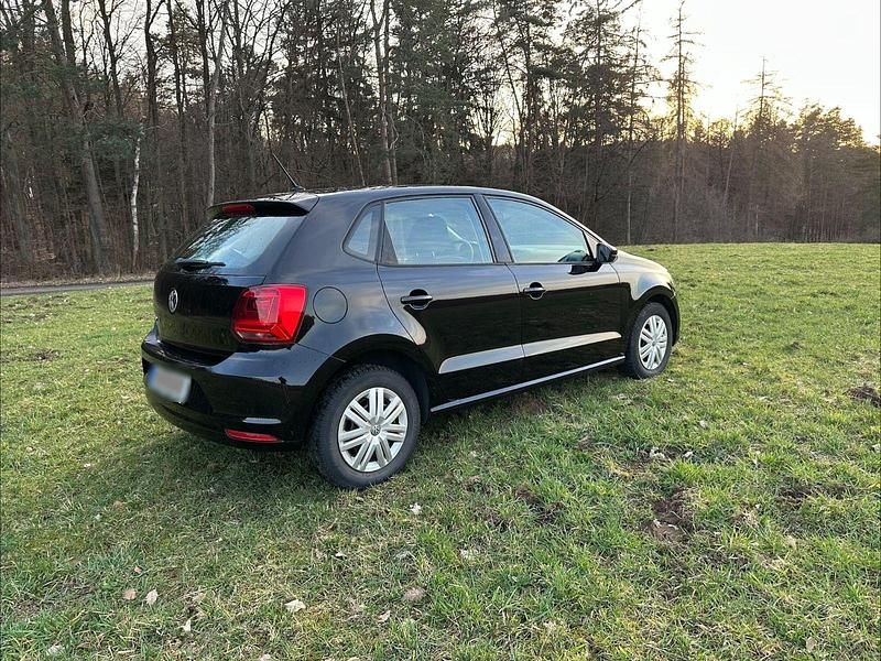 Gebraucht VW Polo 60 PS (44 kW) 2014 Schwarz Kleinwagen
