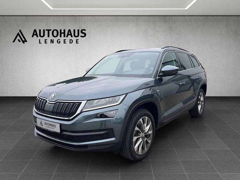 Grau Gebraucht 2021 Skoda Kodiaq Clever SUV | 29.999 € (Guter Preis) - Bild 1/4