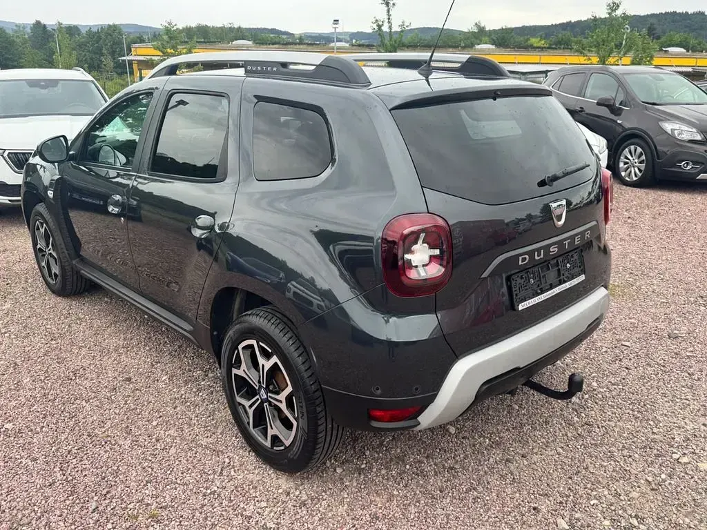 Gebraucht Dacia Duster 114 PS (83 kW) 2021 Grau SUV