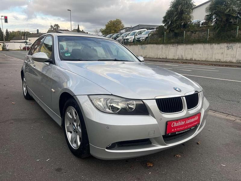 Silber Gebraucht 2007 BMW 318 Limousine | 2.600 € (Superpreis) - Bild 1/4