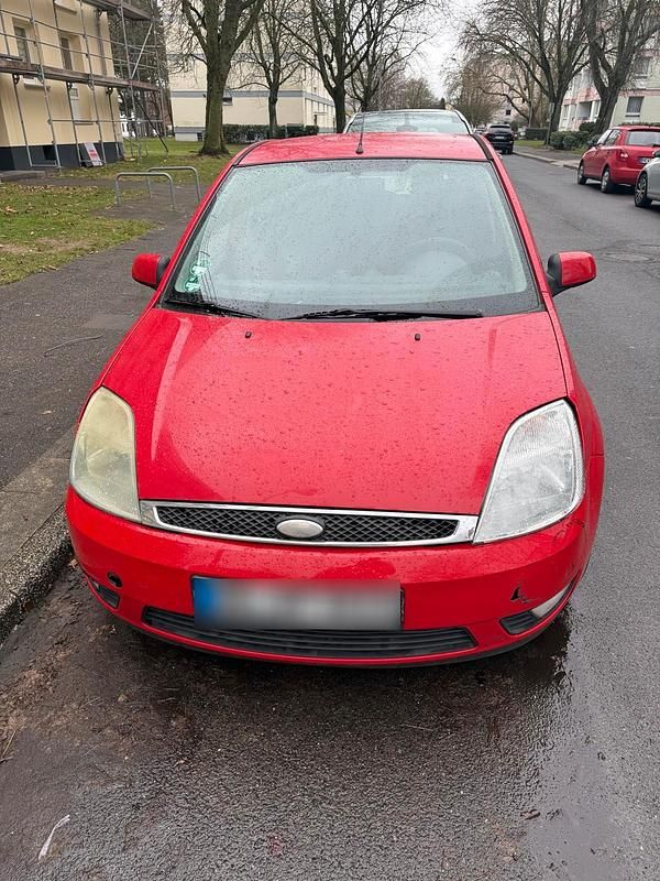 Gebraucht Ford Fiesta 69 PS (50 kW) 2005 Rot Kleinwagen