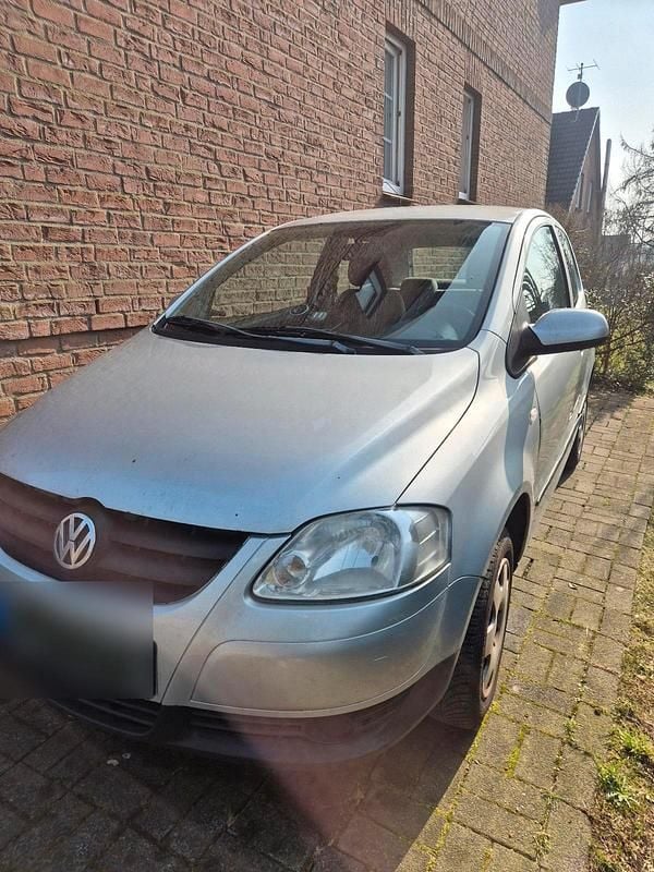Gebraucht VW Fox 54 PS (39 kW) 2005 Silber Kleinwagen