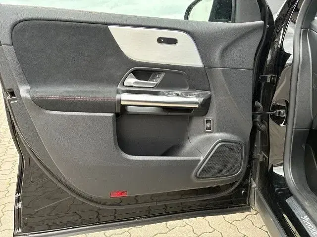 Gebraucht Mercedes GLA200 163 PS (119 kW) 2022 SUV
