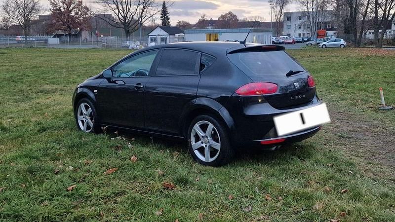 Gebraucht Seat Leon Ecomotive 122 PS (89 kW) 2012 Schwarz Limousine