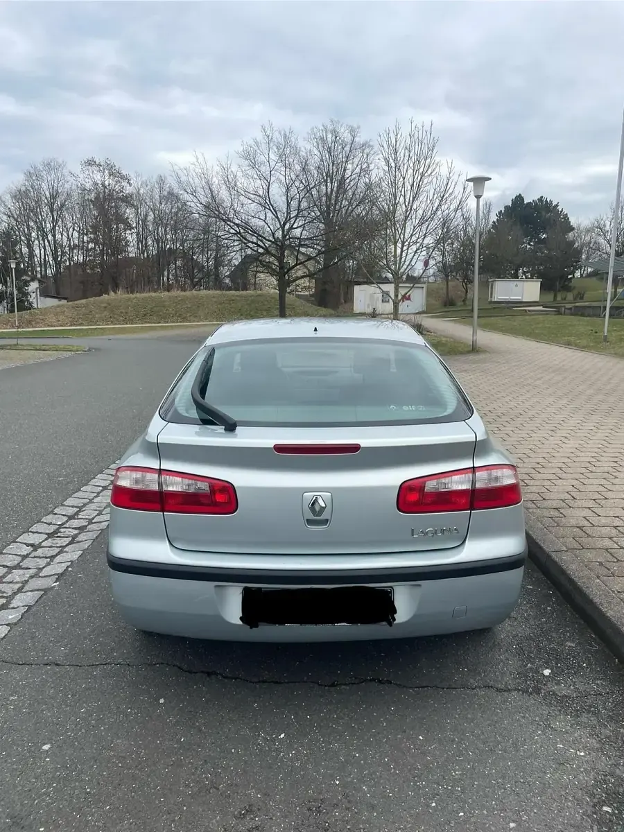 Gebraucht Renault Laguna II 120 PS (88 kW) 2003 Silber Limousine