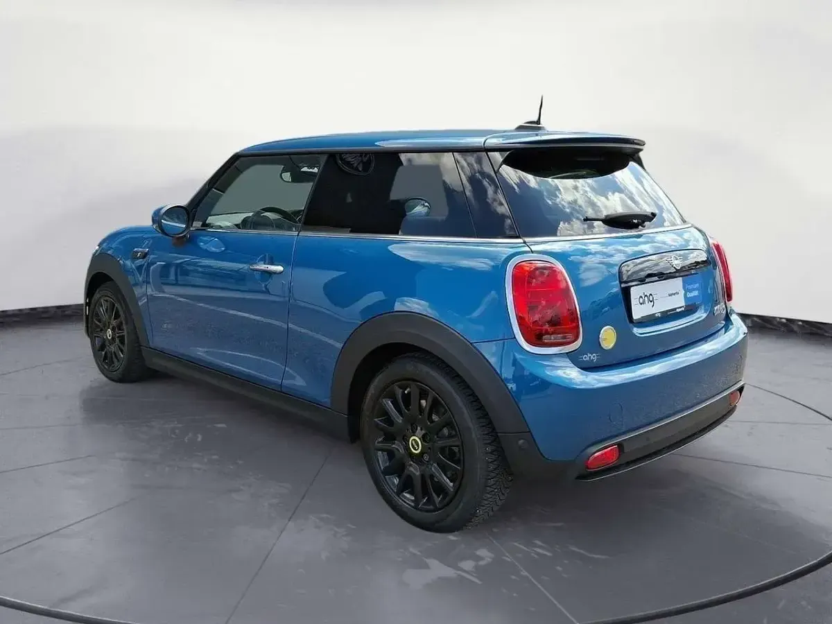 Gebraucht Mini Cooper SE Classic 135 kW (184 PS) 2023 Blau Kleinwagen