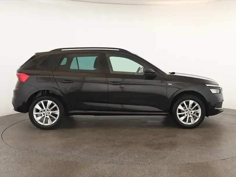 Gebraucht Skoda Kamiq Tour 110 PS (80 kW) 2023 Blackmagic perleffekt SUV