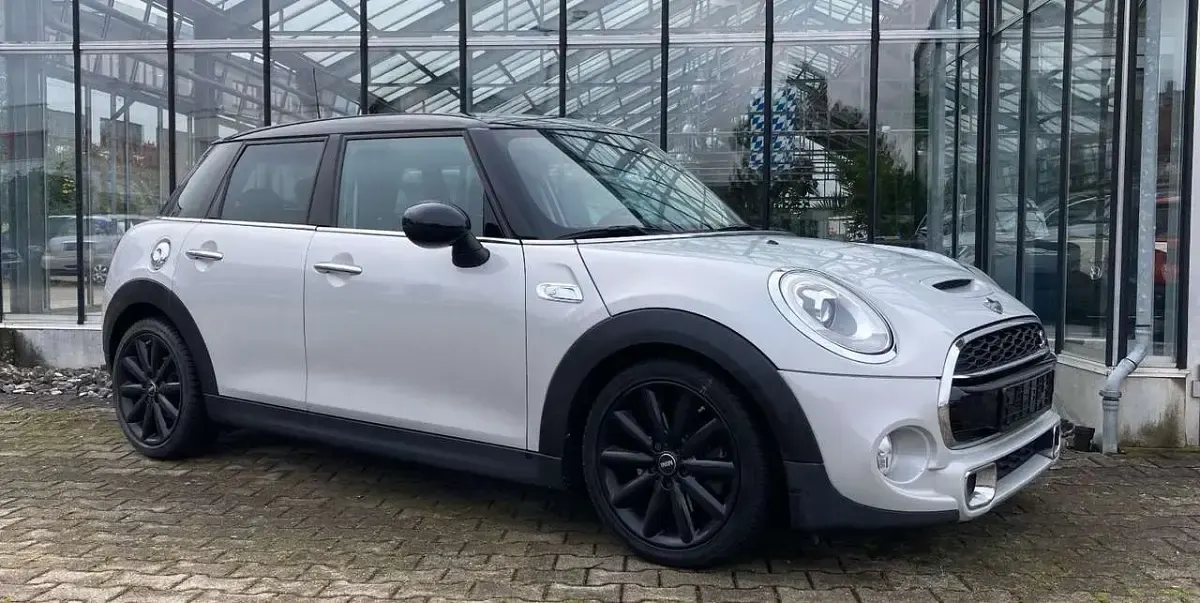 Used Mini Cooper SD 170 HP (125 kW) 2016 Silver Hatchback