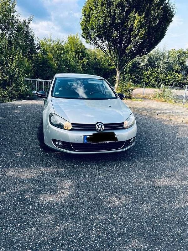 Grau Gebraucht 2011 VW Golf VI Style Kleinwagen | 6.750 € (Etwas zu teuer) - Bild 1/4