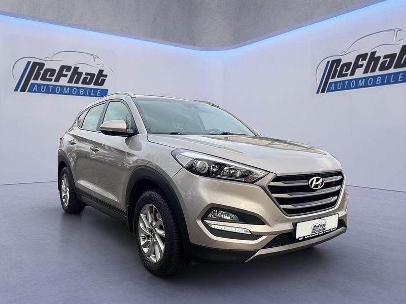 Gebraucht Hyundai Tucson Intro Edition 177 PS (130 kW) 2015 Weiß SUV