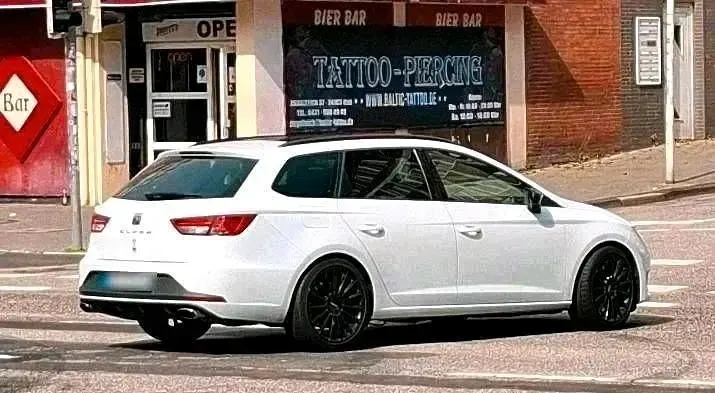 Gebraucht Seat Leon ST CUPRA 265 PS (194 kW) 2016 Weiß Kombi