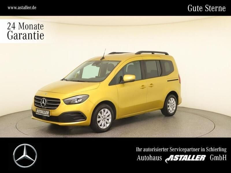 Limonitgelb Gebraucht 2024 Mercedes 180 Progressive Limousine | 28.500 € - Bild 1/4