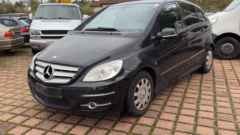 Schwarz Gebraucht 2009 Mercedes B170 Van / Kleinbus | 4.000 € (Fairer Preis) - Bild 1/4