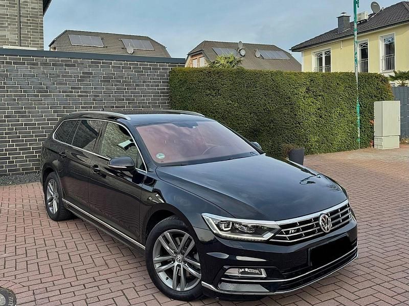 Schwarz Gebraucht 2018 VW Passat Highline Kombi | 14.900 € (Superpreis) - Bild 1/4