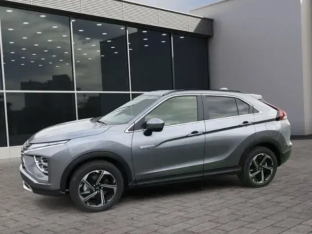 Używany Mitsubishi Eclipse Cross Plus 188 KM (138 kW) 2025 Szary SUV