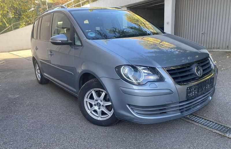 Gebraucht 2010 VW Touran Freestyle Van / Kleinbus | 5.300 € (Fairer Preis) - Bild 1/4