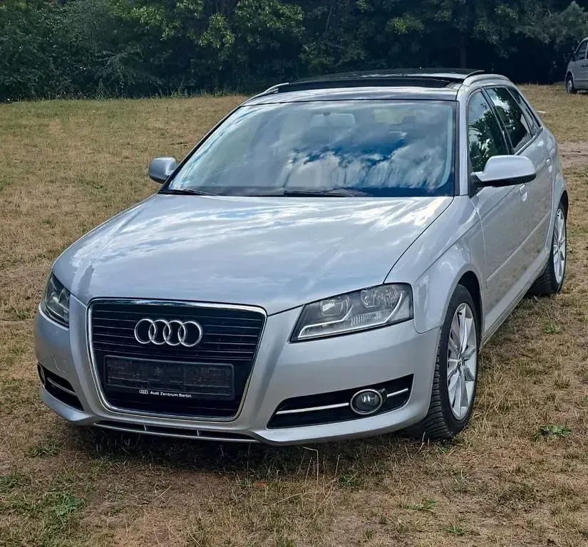 Gebraucht Audi A3 Sportback Ambition 125 PS (91 kW) 2010 Silber Kleinwagen