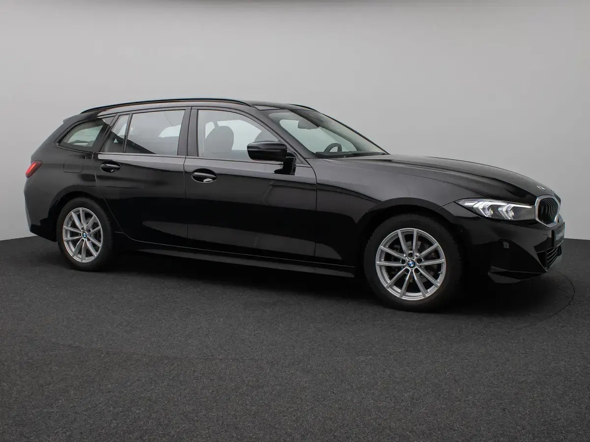 Gebraucht BMW 318 Shadowline 156 PS (114 kW) 2025 Schwarz Kombi