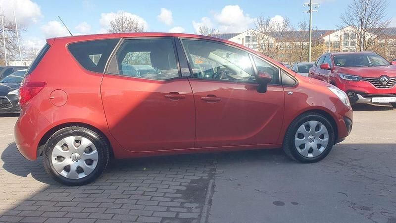 Gebraucht Opel Meriva Edition 140 PS (102 kW) 2013 Orange Van / Kleinbus