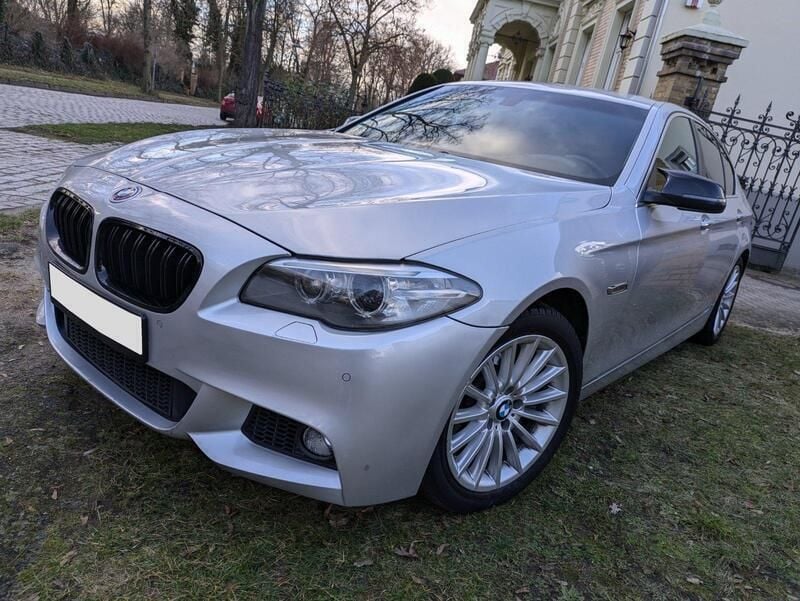 Silber Gebraucht 2014 BMW 550 Performance Limousine | 14.700 € (Superpreis) - Bild 1/4
