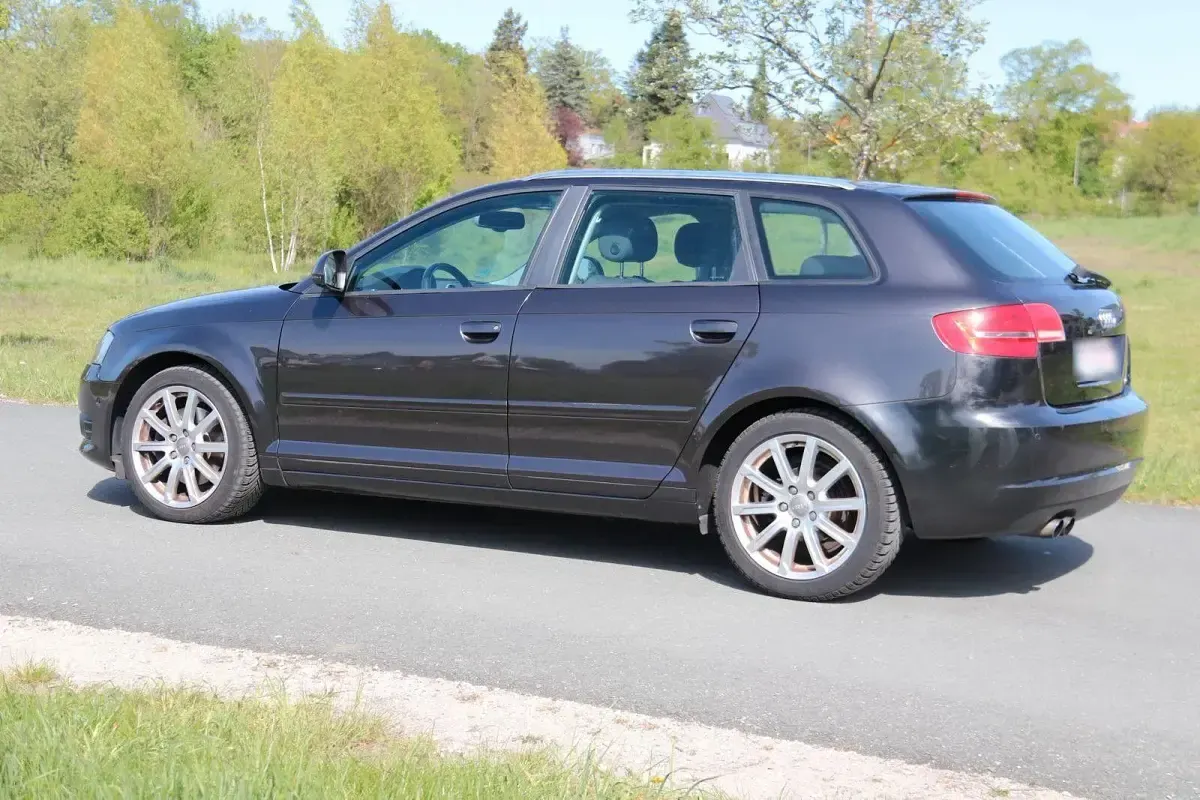Gebraucht Audi A3 Ambiente 170 PS (125 kW) 2010 Schwarz Kleinwagen