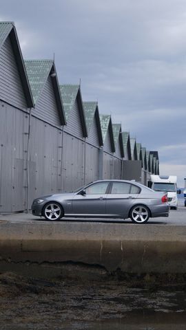 Gebraucht BMW 316 116 PS (85 kW) 2010 Grau metallic Limousine