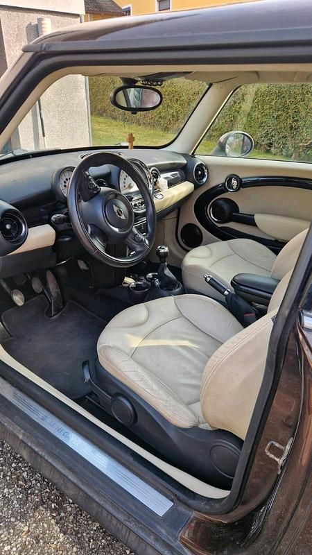Gebraucht Mini Cooper Coupé 112 PS (82 kW) 2010 Braun Coupé