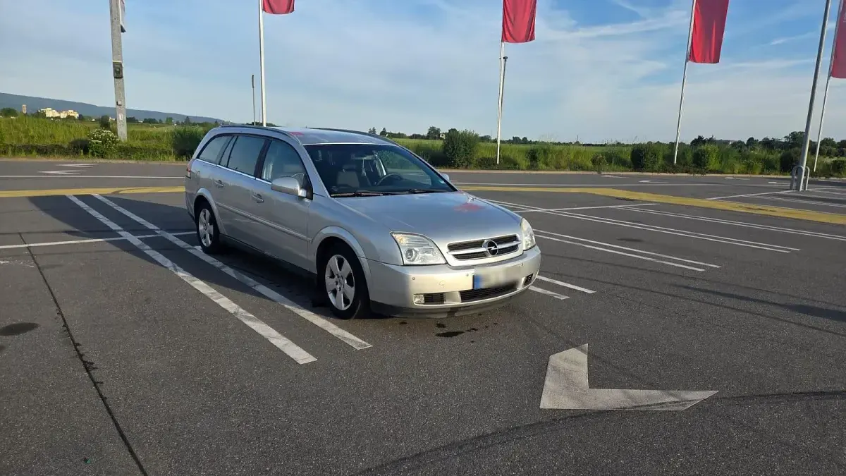 Gebraucht Opel Vectra 150 PS (110 kW) 2004 Grau Kombi