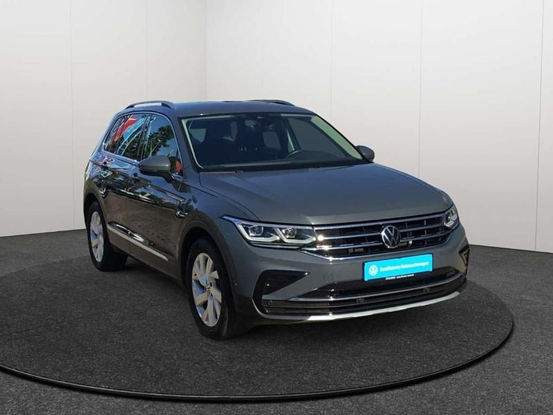 Gebraucht VW Tiguan Elegance 190 PS (139 kW) 2022 Grau SUV