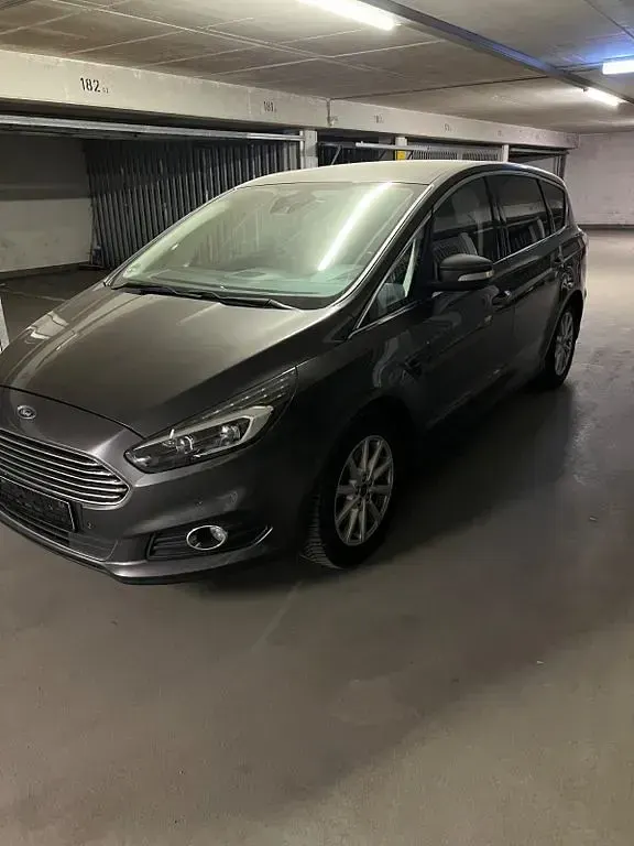 Używany Ford S-MAX Titanium 150 KM (110 kW) 2015 Szary Minivan