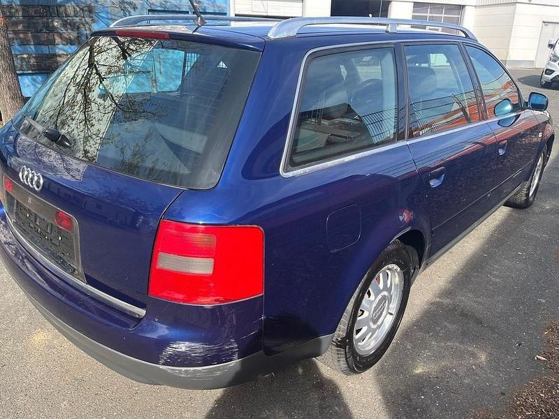 Gebraucht Audi A6 165 PS (121 kW) 1999 Blau Kombi