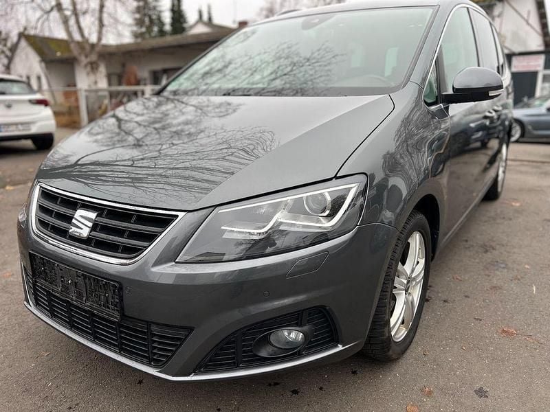 Grau Gebraucht 2016 Seat Alhambra Style Van / Kleinbus | 11.900 € (Superpreis) - Bild 1/4