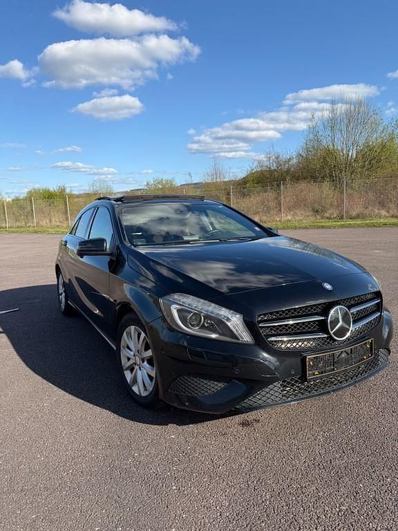 Gebraucht Mercedes A220 170 PS (125 kW) 2014 Schwarz Limousine