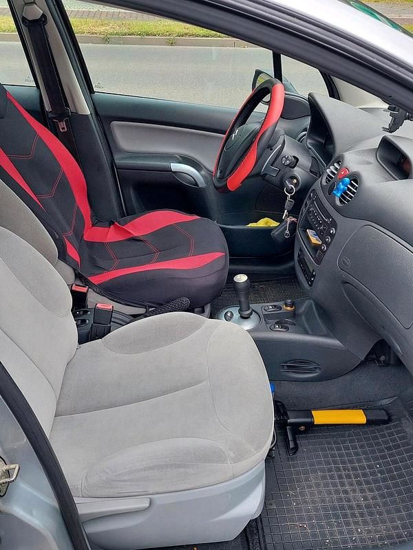 Gebraucht Citroën C3 88 PS (64 kW) 2004 Silber Kleinwagen