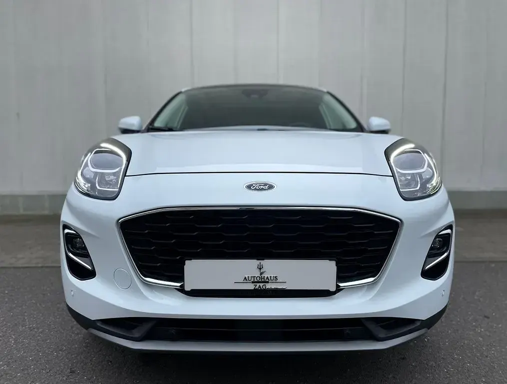 Gebraucht Ford Puma Titanium 125 PS (91 kW) 2020 Frozen white SUV