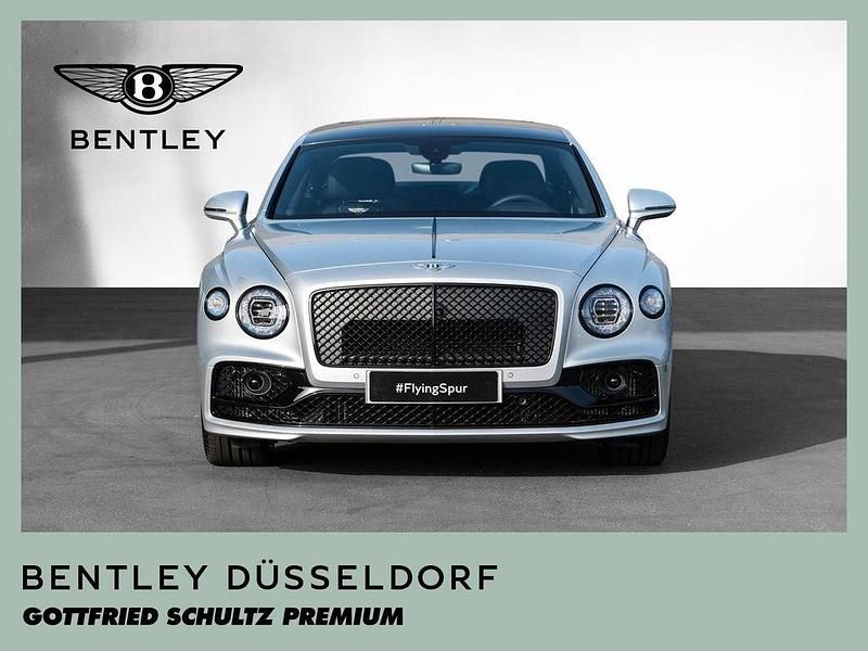 Gebraucht Bentley Flying Spur 549 PS (403 kW) 2024 Silber Limousine