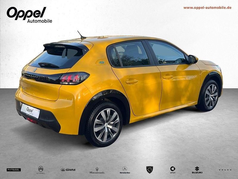 Gebraucht Peugeot e-208 Active 100 kW (136 PS) 2021 Gelb Kleinwagen