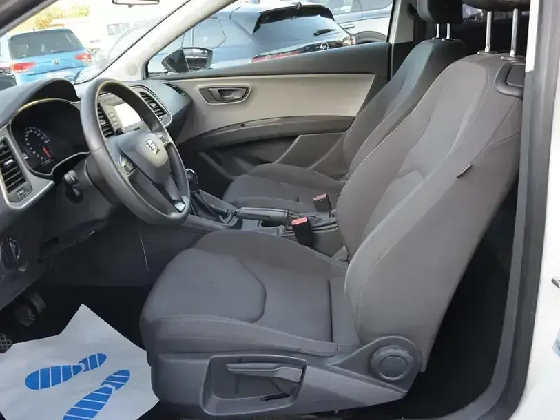 Begagnad Seat Leon SC Reference 86 HK (63 kW) 2017 Vit Halvkombi