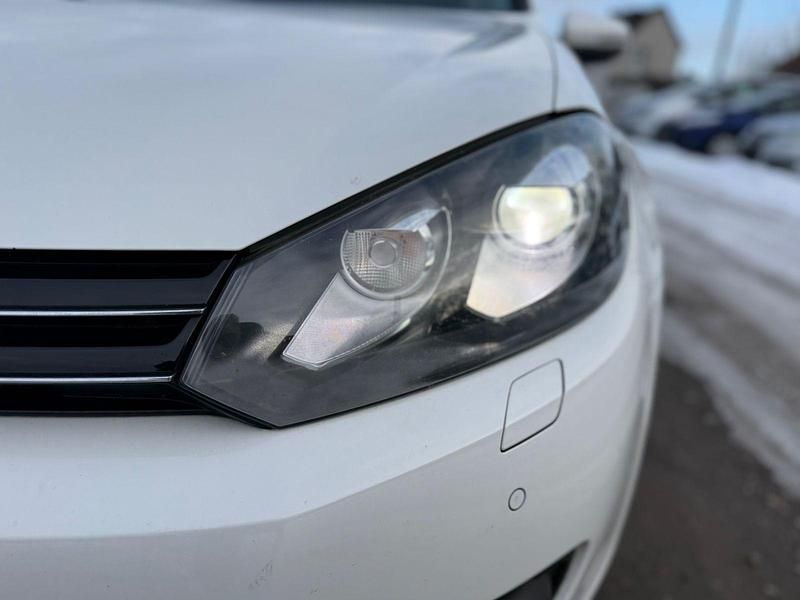 Gebraucht VW Golf VI Team 160 PS (117 kW) 2011 Weiß Kleinwagen