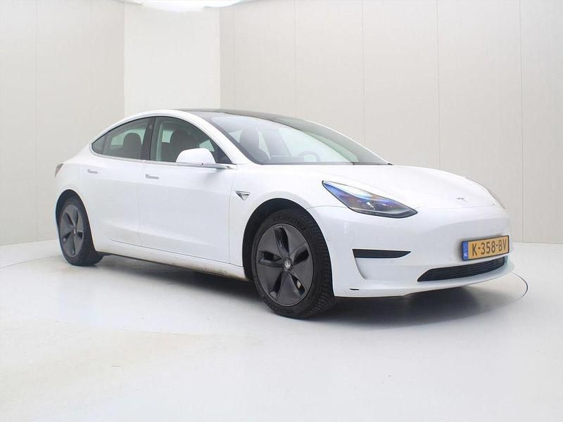 Gebraucht Tesla Model 3 Standard Range 225 kW (306 PS) 2020 Weiß Limousine