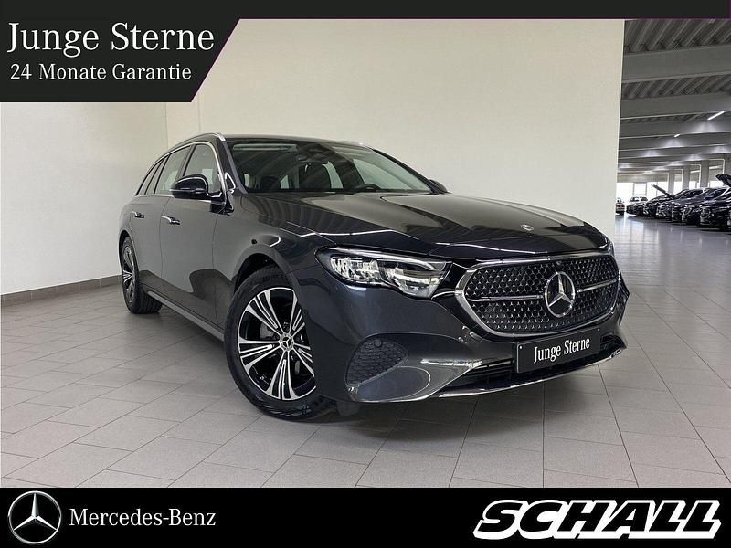 Grau Gebraucht 2024 Mercedes E220 Avantgarde Kombi | 54.889 € (Fairer Preis) - Bild 1/4