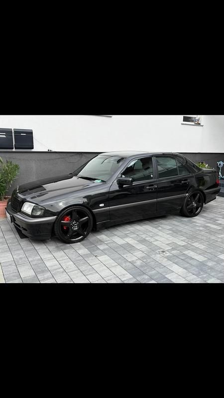 Schwarz Gebraucht 1998 Mercedes C180 Limousine | 9.800 € - Bild 1/2