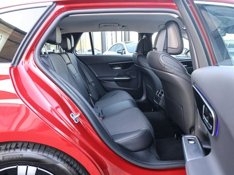 Gebraucht Mercedes C220 Advanced 197 PS (144 kW) 2023 Rot / manufaktur patagonienrot Kombi