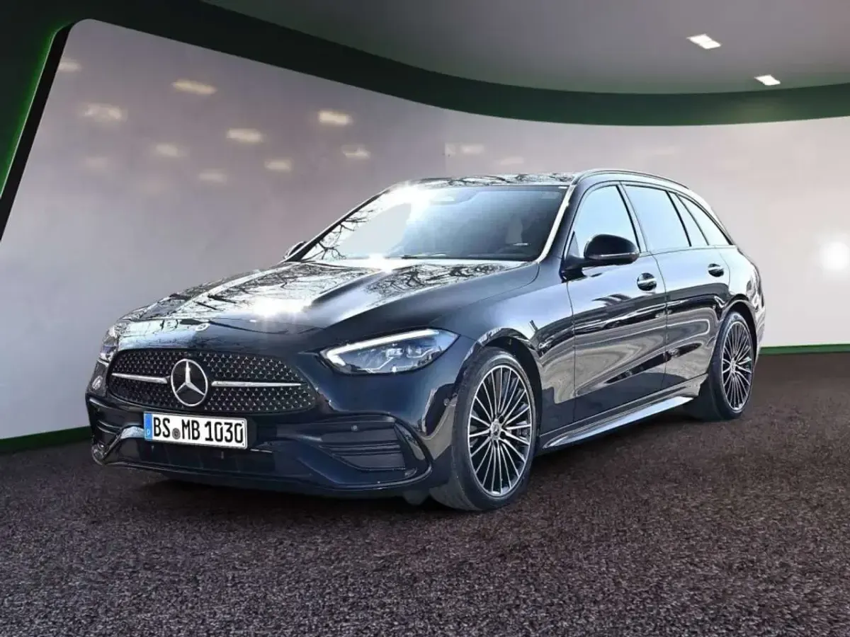 Gebraucht Mercedes C180 AMG line 170 PS (125 kW) 2026 Schwarz Limousine
