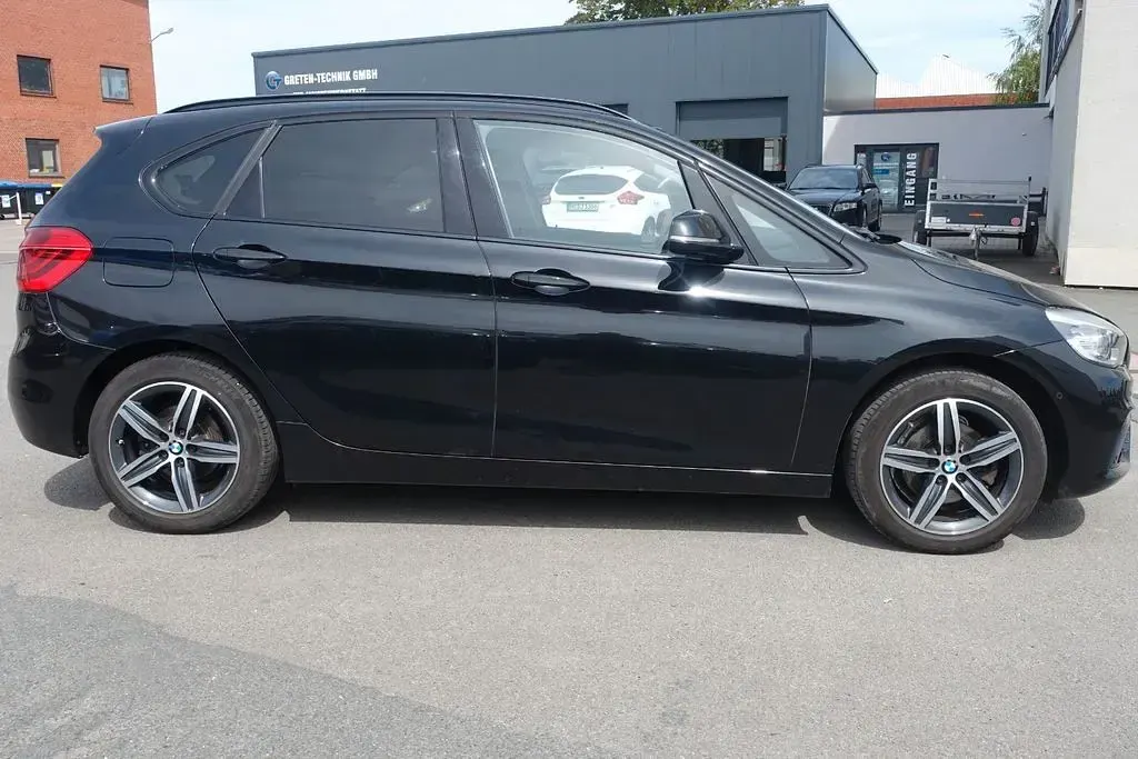 Używany BMW 218 Performance 150 KM (110 kW) 2016 Czarny Sedan/Limuzyna