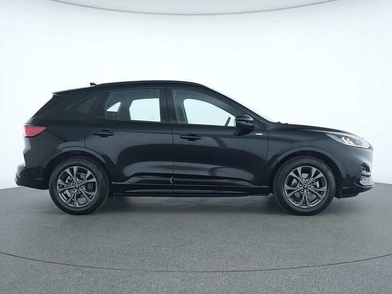 Gebraucht Ford Kuga ST-Line 152 PS (111 kW) 2023 Obsidian schwarz SUV
