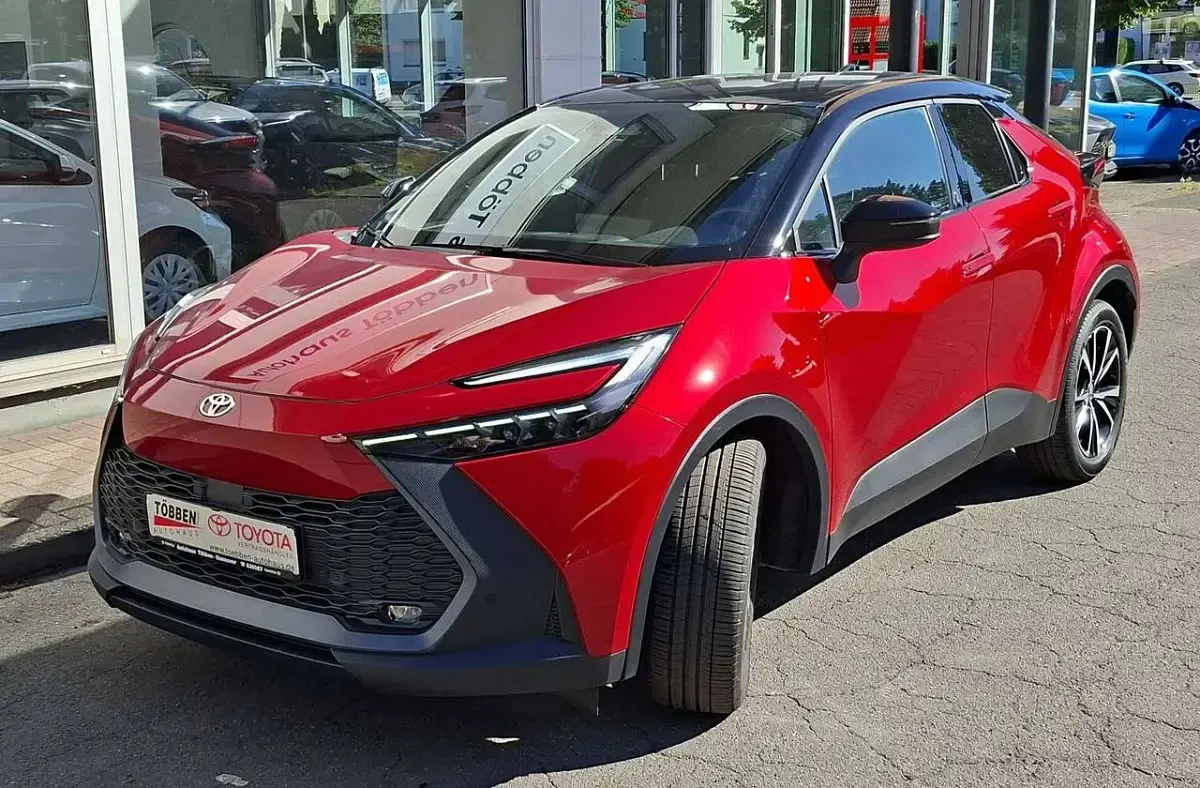 Gebraucht Toyota C-HR Team 197 PS (144 kW) 2024 Karmina rot SUV